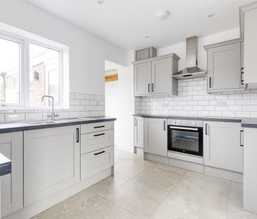 3 bedroom terraced house to rent - Photo 6