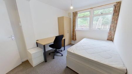 5 bedroom terraced house to rent - Photo 5