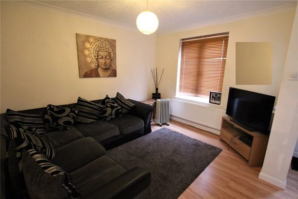 2 Bedroom House - Denbigh Close, Ashurst Bridge - Photo 1