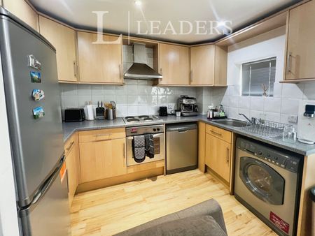 Studio to rent - Photo 3