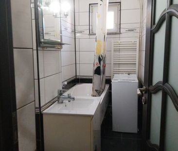 Inchiriez apartament semidecomandat - Etaj 1 - Photo 6