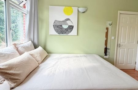 Room in a Shared House, Mellitus Street, W12 - Photo 2