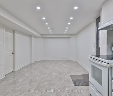 For Lease - 212 Barhill Road, Vaughan, Ontario - Photo 1