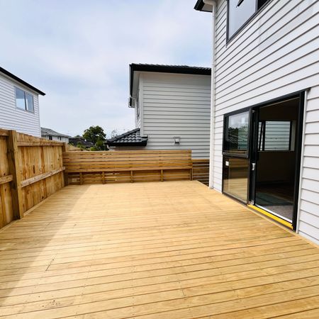 Brand New Free Standing Home in Macleans School Zone - Photo 4