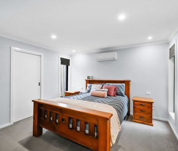 Modern Family Living In The Heart of Bacchus Marsh - Photo 5