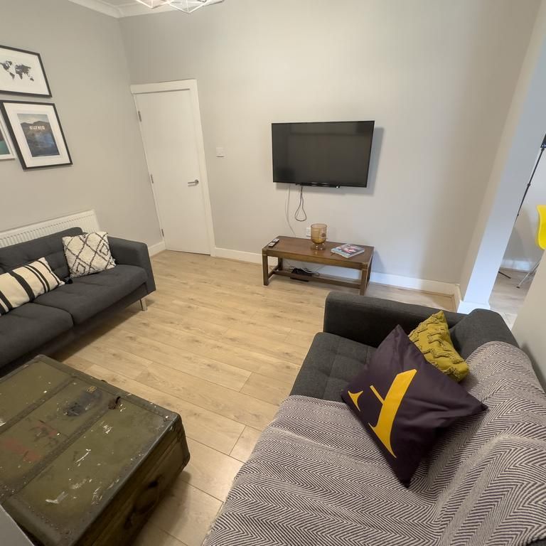 3 bedroom terraced house to rent - Photo 1