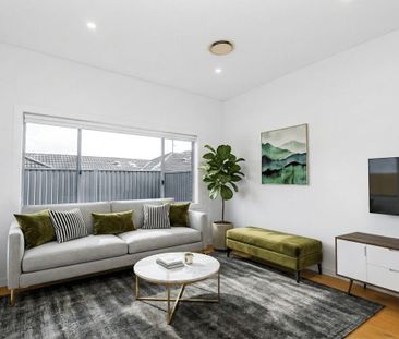 Contemporary three bedroom villa - Photo 1