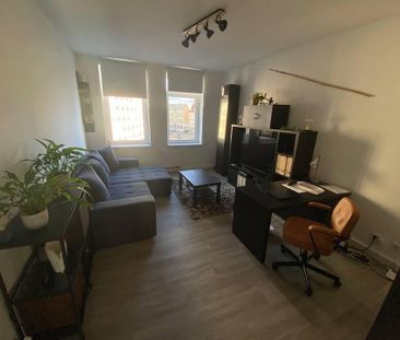 Modern Sanierte 2 Raum Wohnung - Photo 4