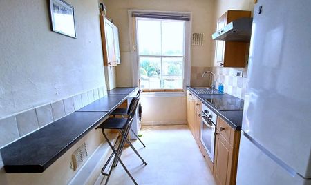 2 bedroom flat to rent - Photo 3