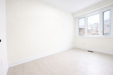 For Lease - 384 Westwood Drive Unit# Upper, Kitchener, Ontario - Photo 5