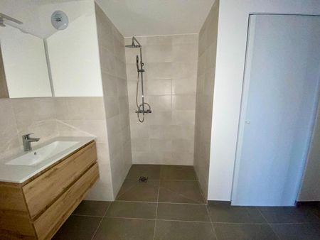 Location Appartement 2 pièces 47m² VALENCE 26000 - Photo 4