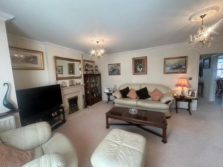 5 bedroom detached house to rent - Photo 3
