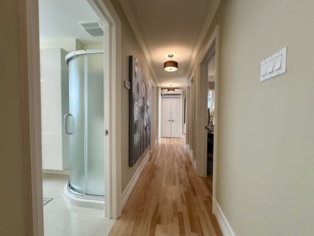 St-Léonard: Superbe logement de 1500pc avec 3 chambres+bureau avec stationnement extérieur, offert en location semi-meublé - Photo 3