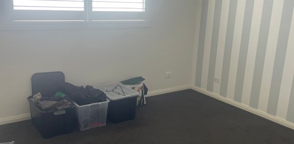 Altona North - Photo 2