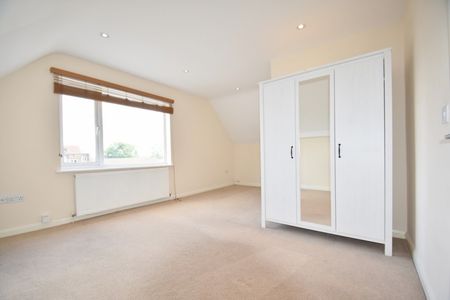 Station Road, Gerrards Cross, Buckinghamshire,SL9 - Photo 2