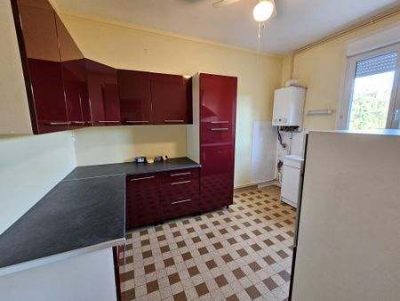 Location Appartement 4 pièces 82m² LE CREUSOT 71200 - Photo 5