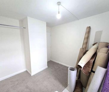 Avery Court, Aldershot, GU11 - Photo 3