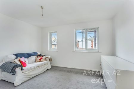 Albany Court, Trenmar Gardens, Kensal Green, London, NW10 - Photo 4