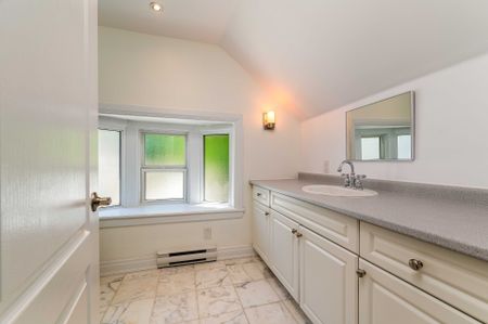 For Lease - 1207 Lorne Park-Coachhous Road, Mississauga, Ontario - Photo 5