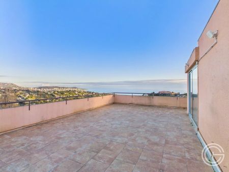 Location Appartement 4 pièces 77m² NICE 06200 - Photo 4