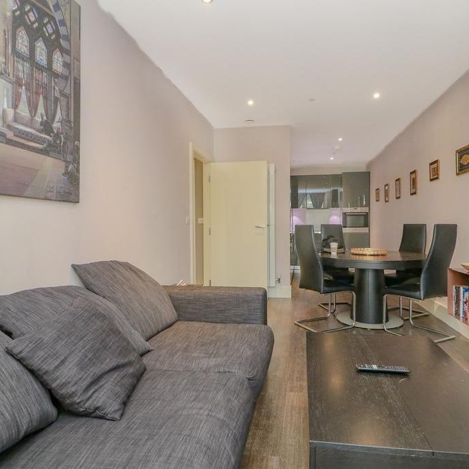 2 bedroom flat to rent - Photo 1