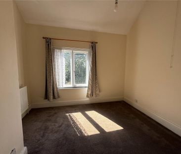 2 bedroom end of terrace house to rent - Photo 1