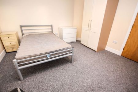 Heron Court Road, Bournemouth - Photo 2
