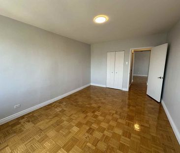 1400 Avenue des Pins Ouest apartment — Montréal, QC (2-Bedroom) - 2 Bedroom - Photo 6