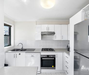 Cozy 2 bedroom Townhouse - Photo 4