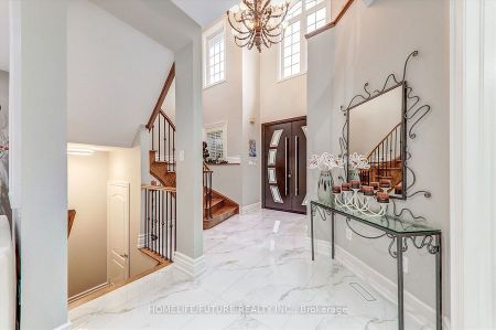 For Lease - 28 Billancourt Crescent, Brampton, Ontario - Photo 5