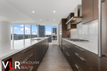 Condo in Downtown Vancouver, BC - Photo 2