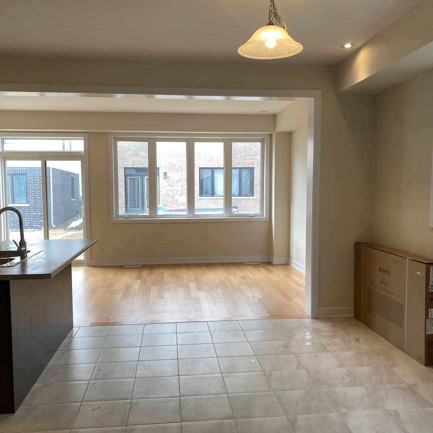 For Lease - 215 Aviron Crescent, Welland, Ontario - Photo 1