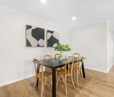 8 Harcourt Parade, Macquarie Hills NSW 2285 - House For Rent | Domain - Photo 6