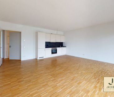 Helle 2-Zimmer-Wohnung mit Einbauküche in urbaner Lage - Foto 3