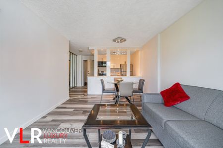 #1506 - 2004 Fullerton Avenue - Photo 4