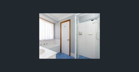 Sunny Family Home with Entertaining Area & Garage... - Photo 2