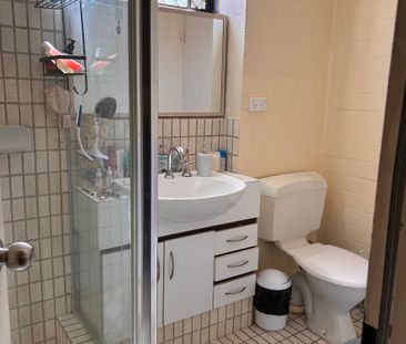 South Perth - Photo 2