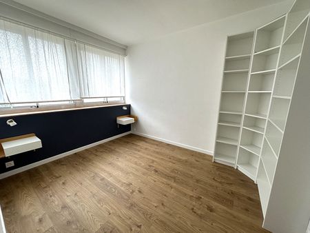 Location Appartement 4 pièces 110m² - Photo 3