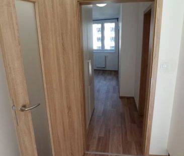 Podnájem velmi pěkného z části zařízeného cihlového bytu 2+kk s bal... - Photo 5