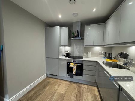 1 bedroom flat to rent - Photo 5