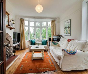 4 bedroom semi-detached house to rent - Photo 3