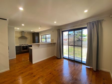 37 Tamar Street, BAYSWATER - Photo 5