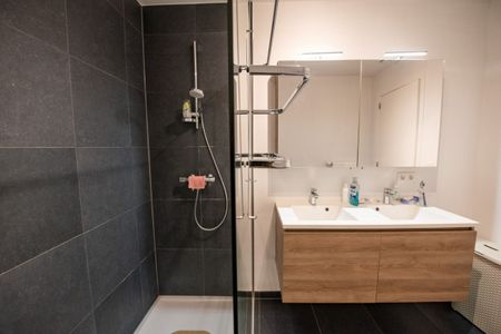 Recente benedenwoning te HUUR in centrum Waregem, 'Residentie Honfleur'. - Photo 5