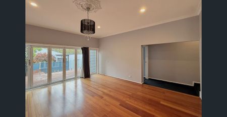 **REGISTER TO INSPECT VIA REALESTATE.COM.AU LINK & PHOTO ID MUST BE PROVIDED AT ENTRY, WHEN VIEWING ALL RENTAL PROPERTIES WITH BARRY PLANT FRANKSTON** - Photo 5