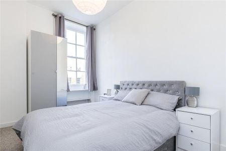 3 bedroom apartment to rent - Photo 3