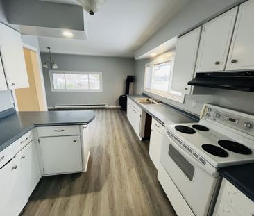 For Lease - 122 SIDNEY Street, Belleville, Ontario - Photo 5