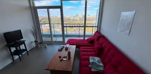 Furnished 1 bed plus den downtown apartment - Photo 2