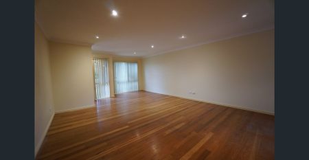 Modern 2-Bedroom Villa in a Small Block - Photo 2