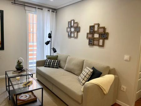 Calle del Naranjo, Madrid, Community of Madrid 28039 - Foto 2