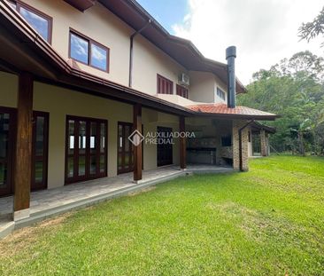 Casa em Condomínio com 4 quartos e 490m² para alugar em Rio Tavares... - Foto 1